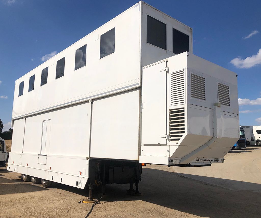Titan 40 Trailer