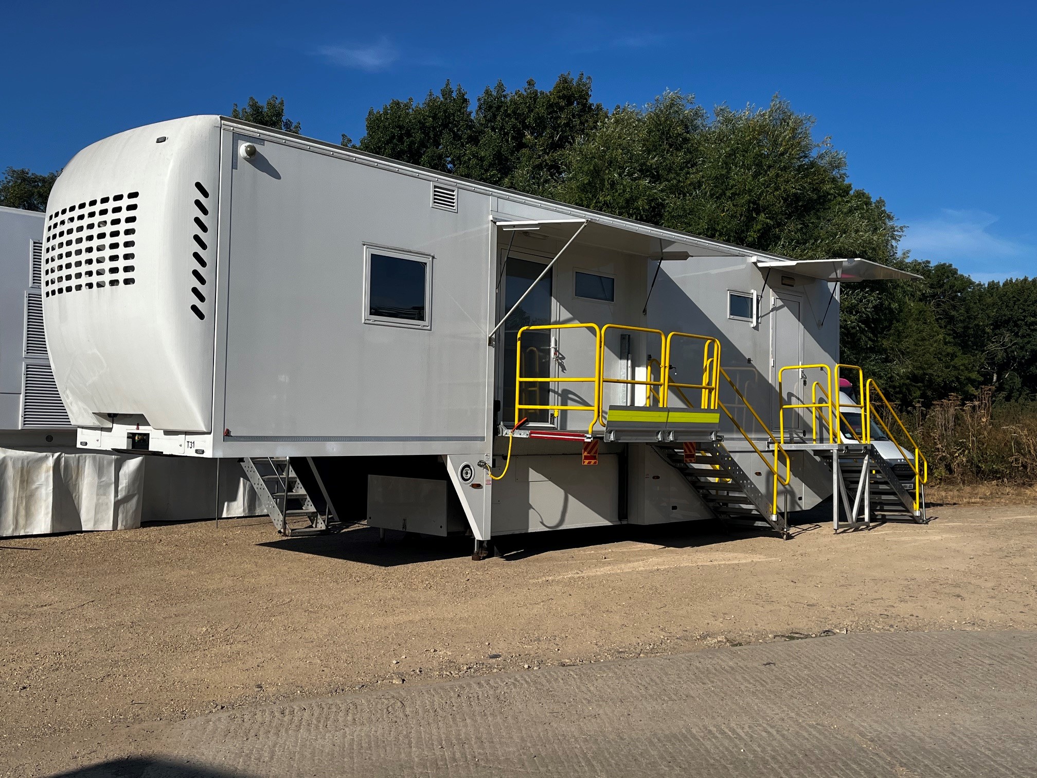 Titan 30 Trailer